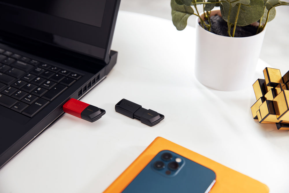 Kingston Technology DataTraveler Exodia M USB-sticka 128 GB USB Type-A 3.2 Gen 1 (3.1 Gen 1) Svart, Röd